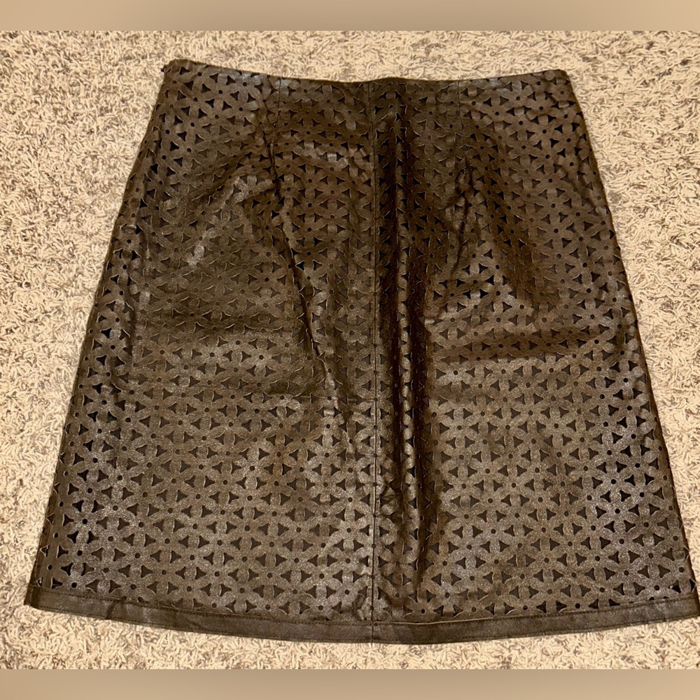 NWT Vintage W by Worth Women’s Genuine Leather Brown Cutout Skirt Size 10 - Picture 7 of 7